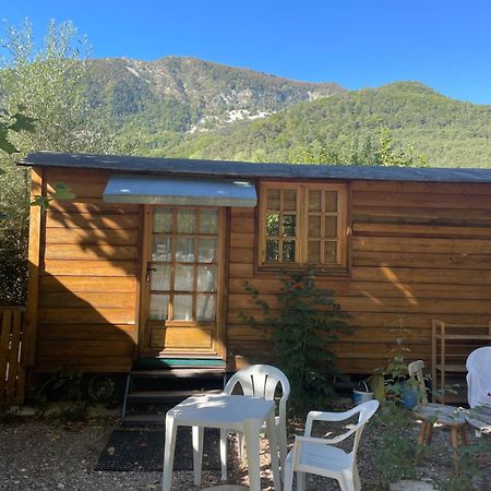 La Roulotte Chez Camille Ξενοδοχείο Veynes Εξωτερικό φωτογραφία